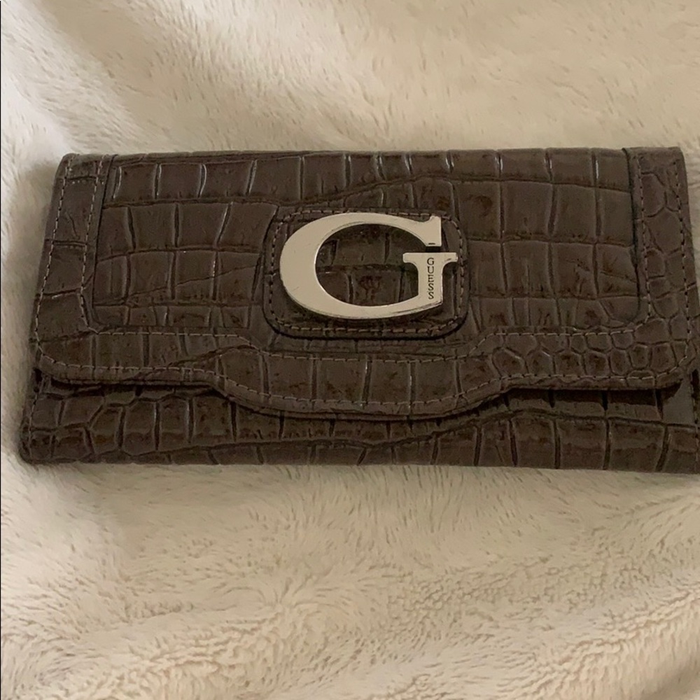 Guess wallet